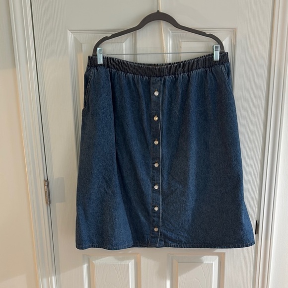 Vintage Jean skirt size 16W/ 18/ 18W, pearl buttons, Teddi brand - Picture 1 of 5